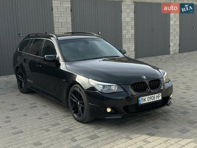 Черный БМВ 5 Серия, объемом двигателя 3 л и пробегом 320 тыс. км за 9900 $, фото 1 на Automoto.ua