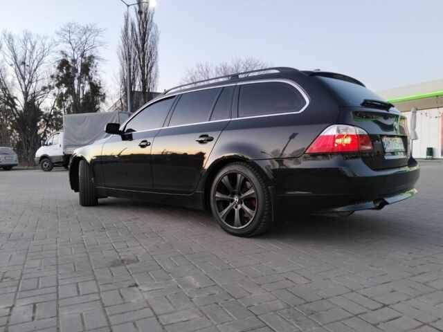 Чорний БМВ 5 Серія, об'ємом двигуна 2 л та пробігом 330 тис. км за 7500 $, фото 1 на Automoto.ua