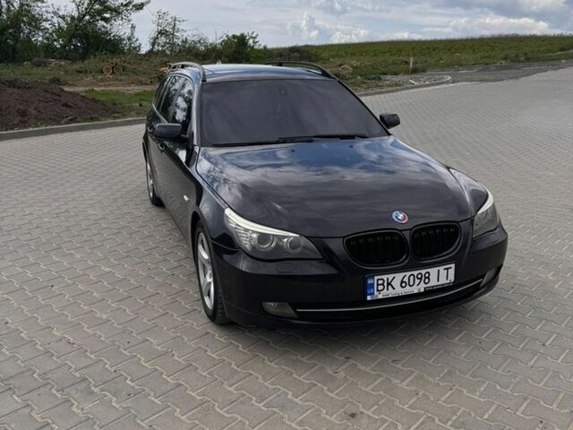 Чорний БМВ 5 Серія, об'ємом двигуна 2 л та пробігом 325 тис. км за 8700 $, фото 1 на Automoto.ua