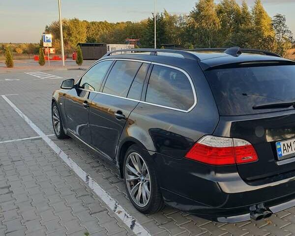 Чорний БМВ 5 Серія, об'ємом двигуна 3 л та пробігом 290 тис. км за 10200 $, фото 1 на Automoto.ua