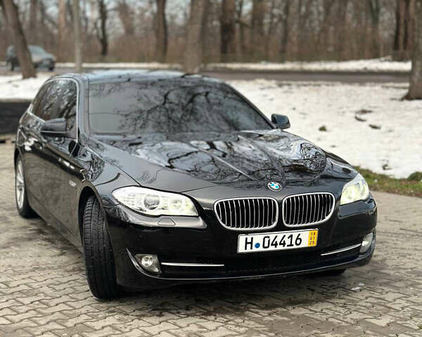 Чорний БМВ 5 Серія, об'ємом двигуна 2 л та пробігом 296 тис. км за 12222 $, фото 1 на Automoto.ua
