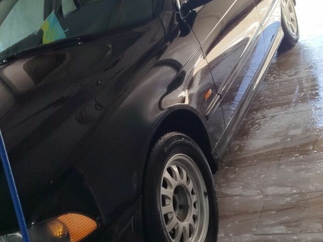 Черный БМВ 5 Серия, объемом двигателя 0 л и пробегом 180 тыс. км за 4000 $, фото 1 на Automoto.ua