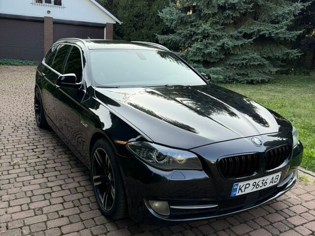 Чорний БМВ 5 Серія, об'ємом двигуна 2.99 л та пробігом 297 тис. км за 15700 $, фото 1 на Automoto.ua