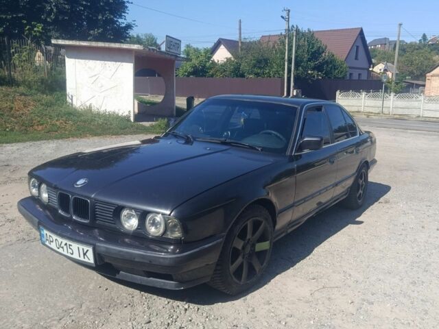 Черный БМВ 5 Серия, объемом двигателя 2 л и пробегом 350 тыс. км за 1800 $, фото 1 на Automoto.ua