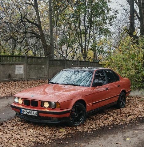 Коричневый БМВ 5 Серия, объемом двигателя 3 л и пробегом 500 тыс. км за 2300 $, фото 1 на Automoto.ua