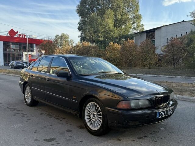 Коричневый БМВ 5 Серия, объемом двигателя 0 л и пробегом 350 тыс. км за 1350 $, фото 1 на Automoto.ua