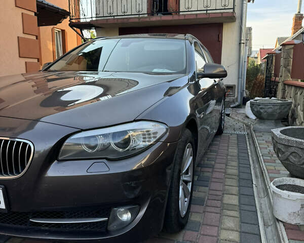 Коричневый БМВ 5 Серия, объемом двигателя 2 л и пробегом 312 тыс. км за 12200 $, фото 1 на Automoto.ua