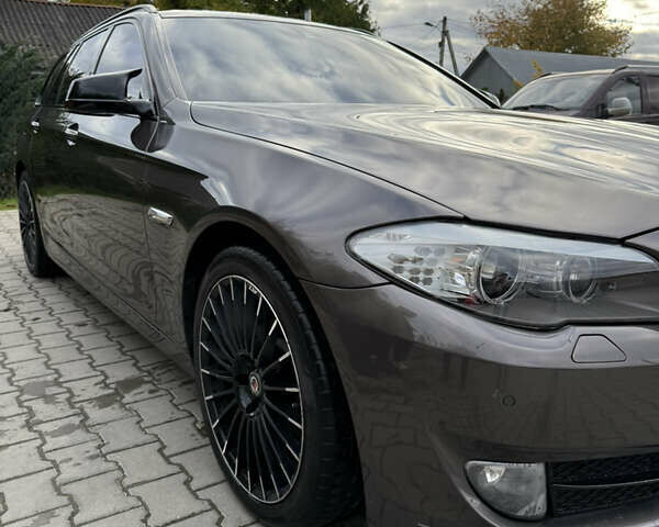 Коричневый БМВ 5 Серия, объемом двигателя 2 л и пробегом 263 тыс. км за 15499 $, фото 1 на Automoto.ua