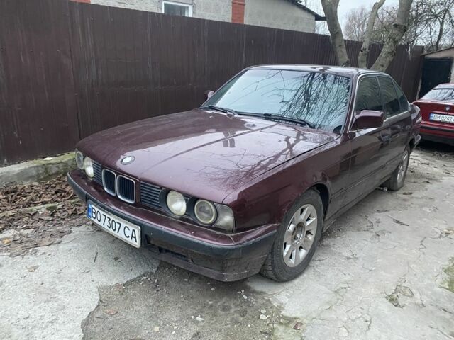 Красный БМВ 5 Серия, объемом двигателя 2.5 л и пробегом 200 тыс. км за 1600 $, фото 1 на Automoto.ua