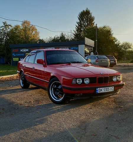 Красный БМВ 5 Серия, объемом двигателя 2 л и пробегом 330 тыс. км за 3000 $, фото 1 на Automoto.ua