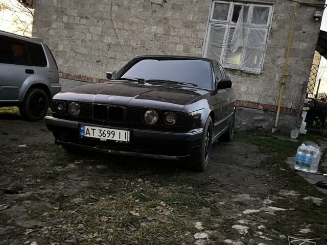 Красный БМВ 5 Серия, объемом двигателя 2.5 л и пробегом 500 тыс. км за 2200 $, фото 1 на Automoto.ua