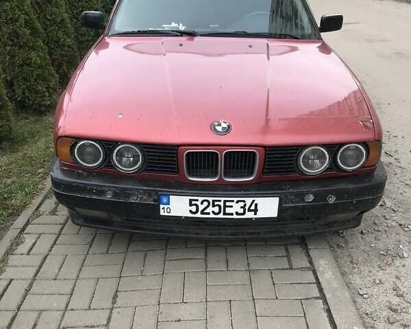 Красный БМВ 5 Серия, объемом двигателя 2.5 л и пробегом 404 тыс. км за 2500 $, фото 1 на Automoto.ua