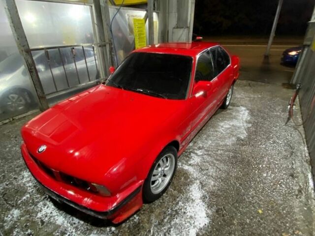 Красный БМВ 5 Серия, объемом двигателя 2 л и пробегом 525 тыс. км за 1400 $, фото 1 на Automoto.ua