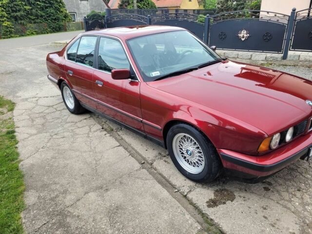 Красный БМВ 5 Серия, объемом двигателя 2.5 л и пробегом 161 тыс. км за 1170 $, фото 1 на Automoto.ua