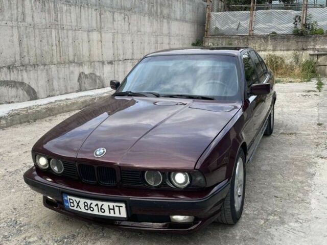 Червоний БМВ 5 Серія, об'ємом двигуна 2.5 л та пробігом 290 тис. км за 2900 $, фото 1 на Automoto.ua