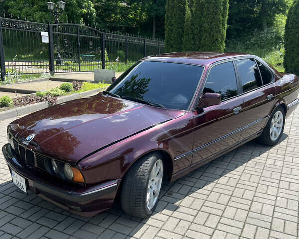 Красный БМВ 5 Серия, объемом двигателя 2.5 л и пробегом 625 тыс. км за 2700 $, фото 1 на Automoto.ua