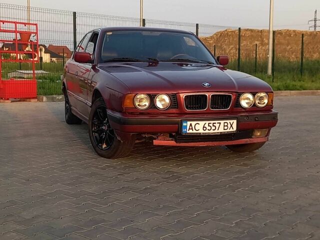 Красный БМВ 5 Серия, объемом двигателя 2 л и пробегом 555 тыс. км за 1700 $, фото 1 на Automoto.ua