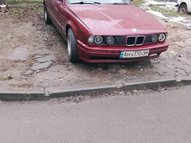 Красный БМВ 5 Серия, объемом двигателя 0 л и пробегом 100 тыс. км за 2500 $, фото 1 на Automoto.ua