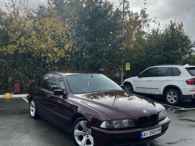 Красный БМВ 5 Серия, объемом двигателя 2 л и пробегом 520 тыс. км за 3500 $, фото 1 на Automoto.ua