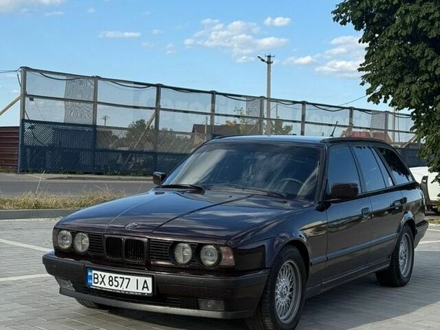 Красный БМВ 5 Серия, объемом двигателя 2.5 л и пробегом 316 тыс. км за 2250 $, фото 1 на Automoto.ua
