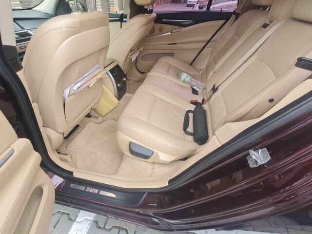 Красный БМВ 5 Серия, объемом двигателя 2 л и пробегом 163 тыс. км за 19500 $, фото 1 на Automoto.ua