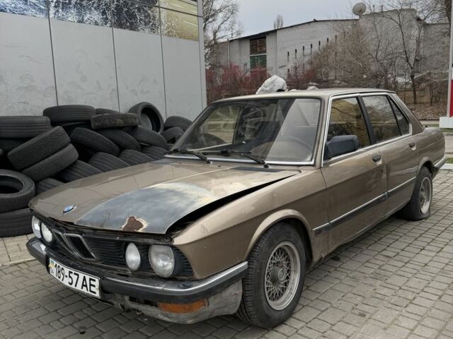 БМВ 5 Серия, объемом двигателя 0 л и пробегом 300 тыс. км за 400 $, фото 1 на Automoto.ua