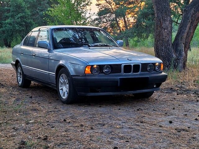БМВ 5 Серия, объемом двигателя 2 л и пробегом 392 тыс. км за 2300 $, фото 1 на Automoto.ua