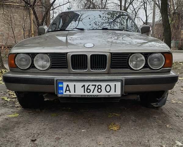 БМВ 5 Серия, объемом двигателя 2.5 л и пробегом 400 тыс. км за 3300 $, фото 1 на Automoto.ua