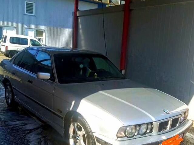 БМВ 5 Серия, объемом двигателя 2 л и пробегом 50 тыс. км за 2000 $, фото 1 на Automoto.ua
