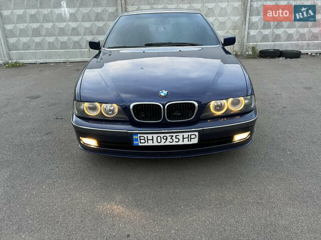 БМВ 5 Серия, объемом двигателя 3.5 л и пробегом 358 тыс. км за 5400 $, фото 1 на Automoto.ua