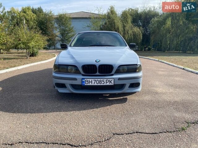 БМВ 5 Серия, объемом двигателя 2.5 л и пробегом 325 тыс. км за 3600 $, фото 1 на Automoto.ua