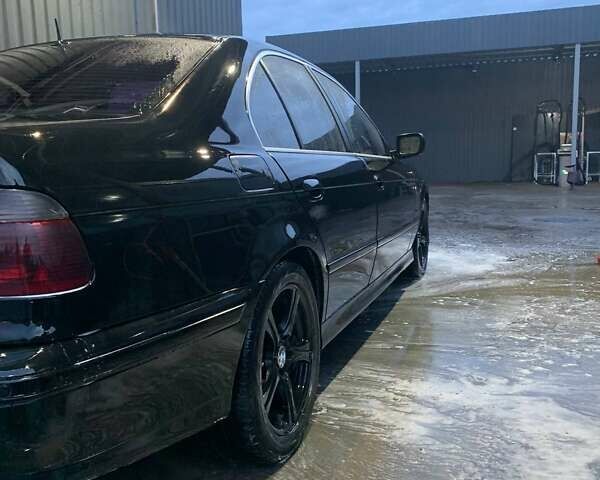 БМВ 5 Серия, объемом двигателя 3 л и пробегом 250 тыс. км за 6000 $, фото 1 на Automoto.ua