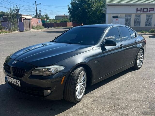 БМВ 5 Серия, объемом двигателя 3 л и пробегом 300 тыс. км за 9500 $, фото 1 на Automoto.ua