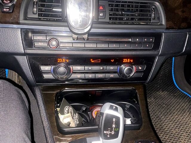 БМВ 5 Серия, объемом двигателя 2 л и пробегом 242 тыс. км за 10500 $, фото 1 на Automoto.ua