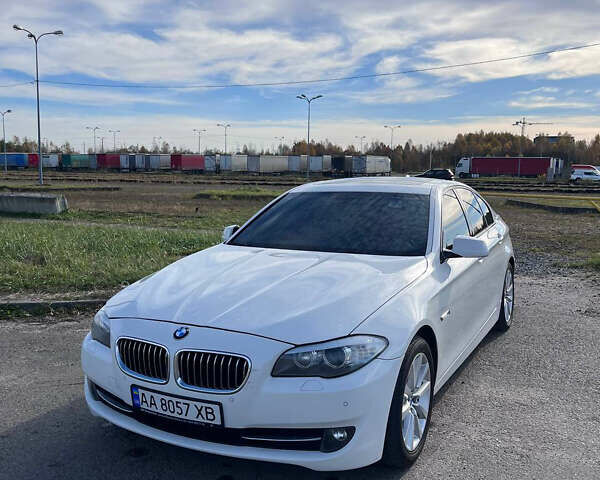 БМВ 5 Серия, объемом двигателя 3 л и пробегом 215 тыс. км за 13500 $, фото 1 на Automoto.ua
