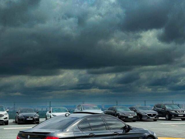 БМВ 5 Серия, объемом двигателя 0 л и пробегом 171 тыс. км за 24000 $, фото 1 на Automoto.ua