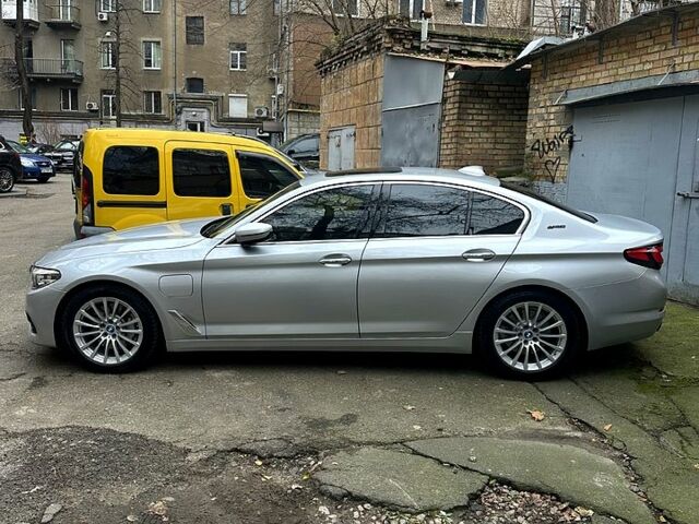 БМВ 5 Серия, объемом двигателя 2 л и пробегом 112 тыс. км за 30000 $, фото 1 на Automoto.ua