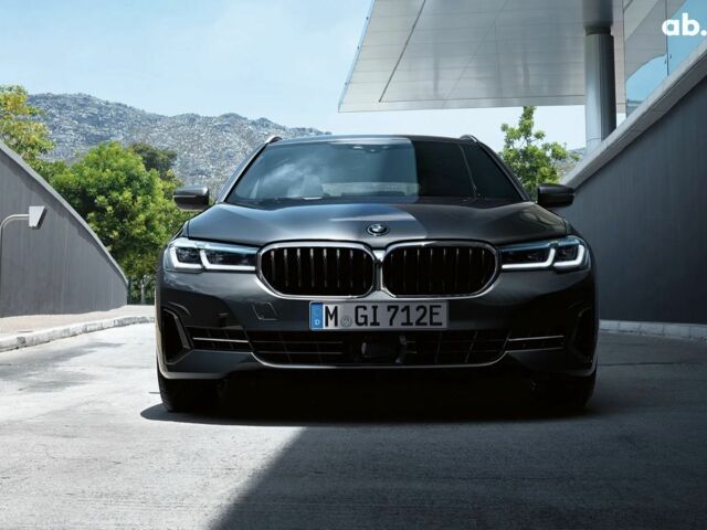 БМВ 5 Серия, объемом двигателя 0 л и пробегом 0 тыс. км за 57517 $, фото 1 на Automoto.ua