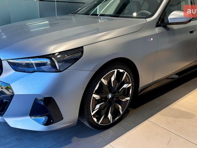 БМВ 5 Серия, объемом двигателя 2.99 л и пробегом 0 тыс. км за 95217 $, фото 1 на Automoto.ua