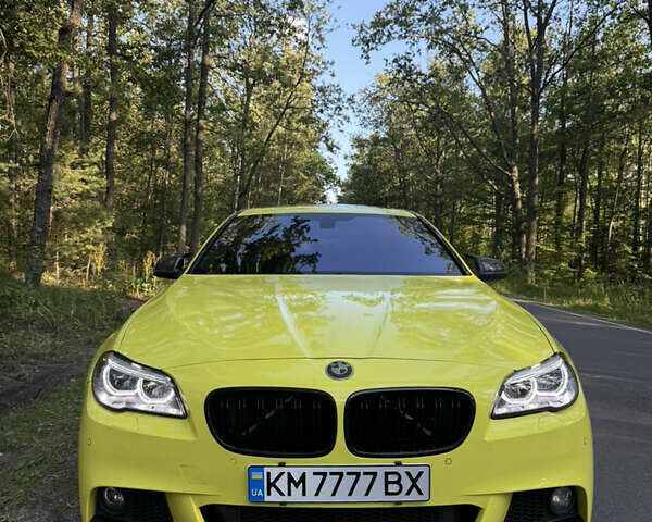 Желтый БМВ 5 Серия, объемом двигателя 3 л и пробегом 264 тыс. км за 19000 $, фото 1 на Automoto.ua