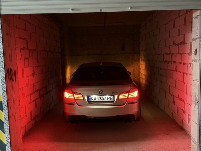 Желтый БМВ 5 Серия, объемом двигателя 2 л и пробегом 251 тыс. км за 14000 $, фото 1 на Automoto.ua