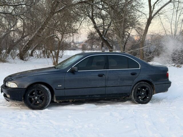 Сірий БМВ 5 Серія, об'ємом двигуна 2.5 л та пробігом 400 тис. км за 2700 $, фото 1 на Automoto.ua