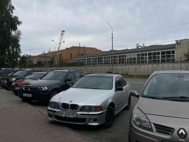 Серый БМВ 5 Серия, объемом двигателя 2.5 л и пробегом 280 тыс. км за 4500 $, фото 1 на Automoto.ua