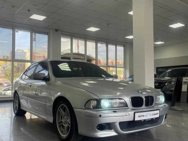 Серый БМВ 5 Серия, объемом двигателя 2.5 л и пробегом 300 тыс. км за 3500 $, фото 1 на Automoto.ua