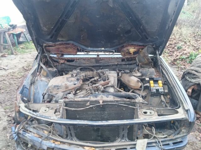 Сірий БМВ 5 Серія, об'ємом двигуна 2 л та пробігом 200 тис. км за 357 $, фото 1 на Automoto.ua