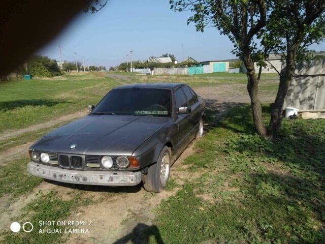 Серый БМВ 5 Серия, объемом двигателя 2.5 л и пробегом 150 тыс. км за 1300 $, фото 1 на Automoto.ua