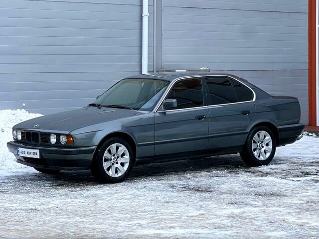 Сірий БМВ 5 Серія, об'ємом двигуна 2.5 л та пробігом 250 тис. км за 2500 $, фото 1 на Automoto.ua