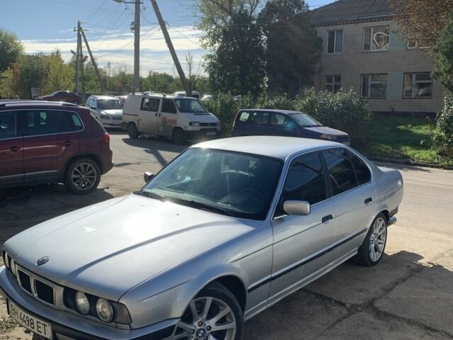 Серый БМВ 5 Серия, объемом двигателя 2 л и пробегом 370 тыс. км за 2940 $, фото 1 на Automoto.ua