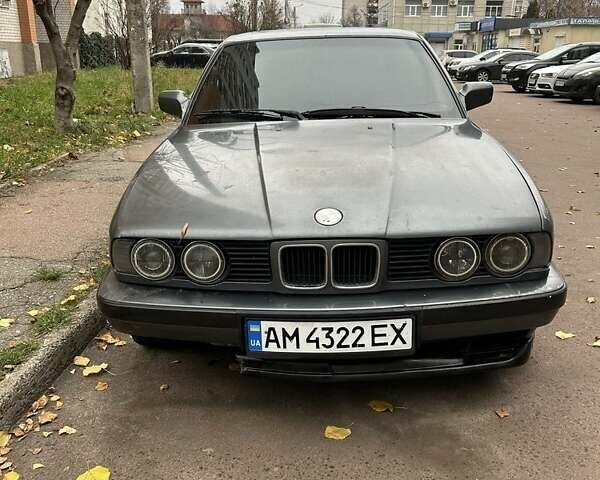 Серый БМВ 5 Серия, объемом двигателя 2 л и пробегом 310 тыс. км за 1750 $, фото 1 на Automoto.ua