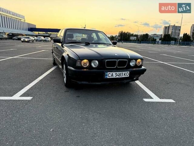 Серый БМВ 5 Серия, объемом двигателя 2 л и пробегом 180 тыс. км за 2300 $, фото 1 на Automoto.ua